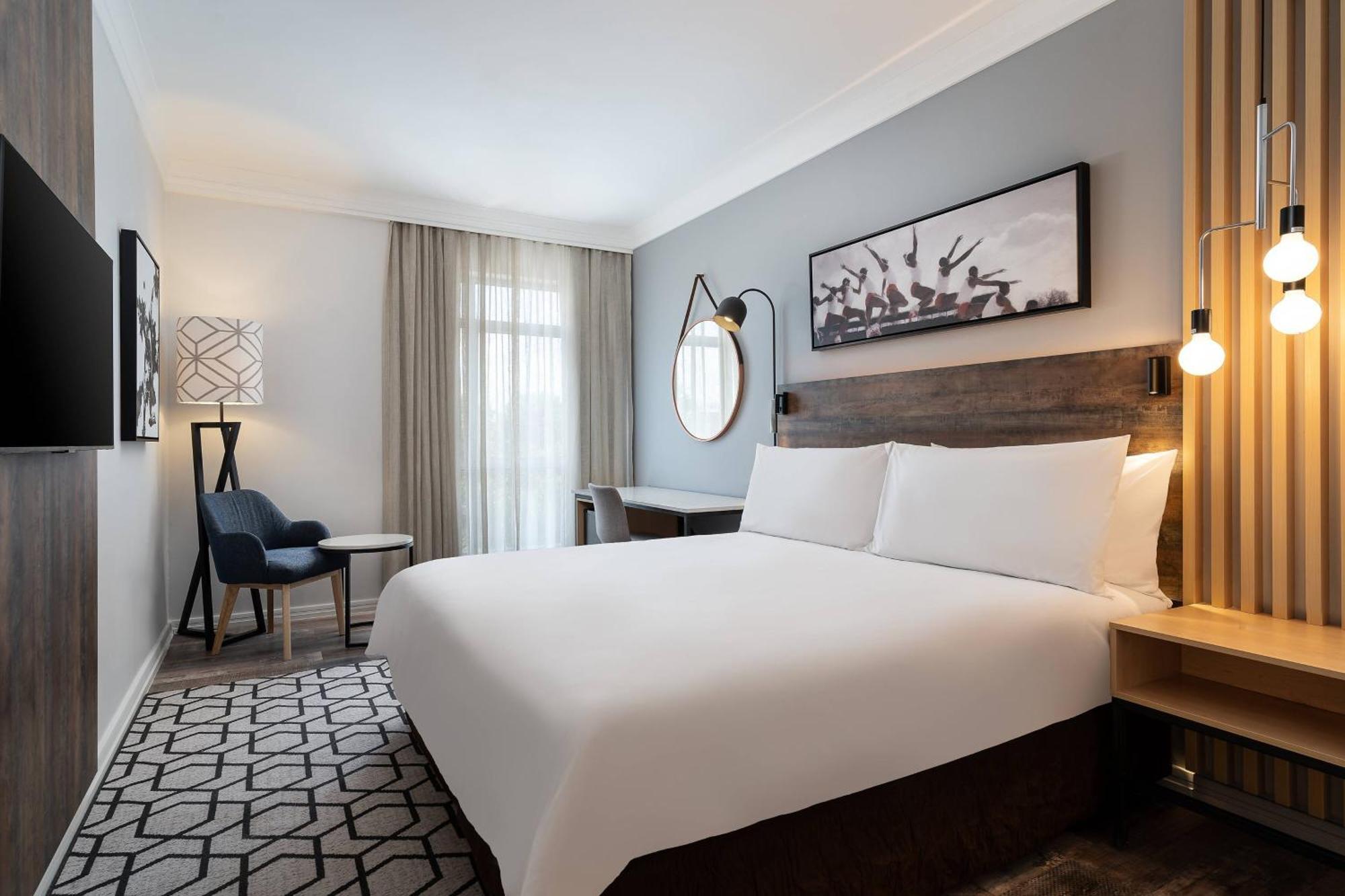 Protea Hotel By Marriott Johannesburg Wanderers Exterior photo