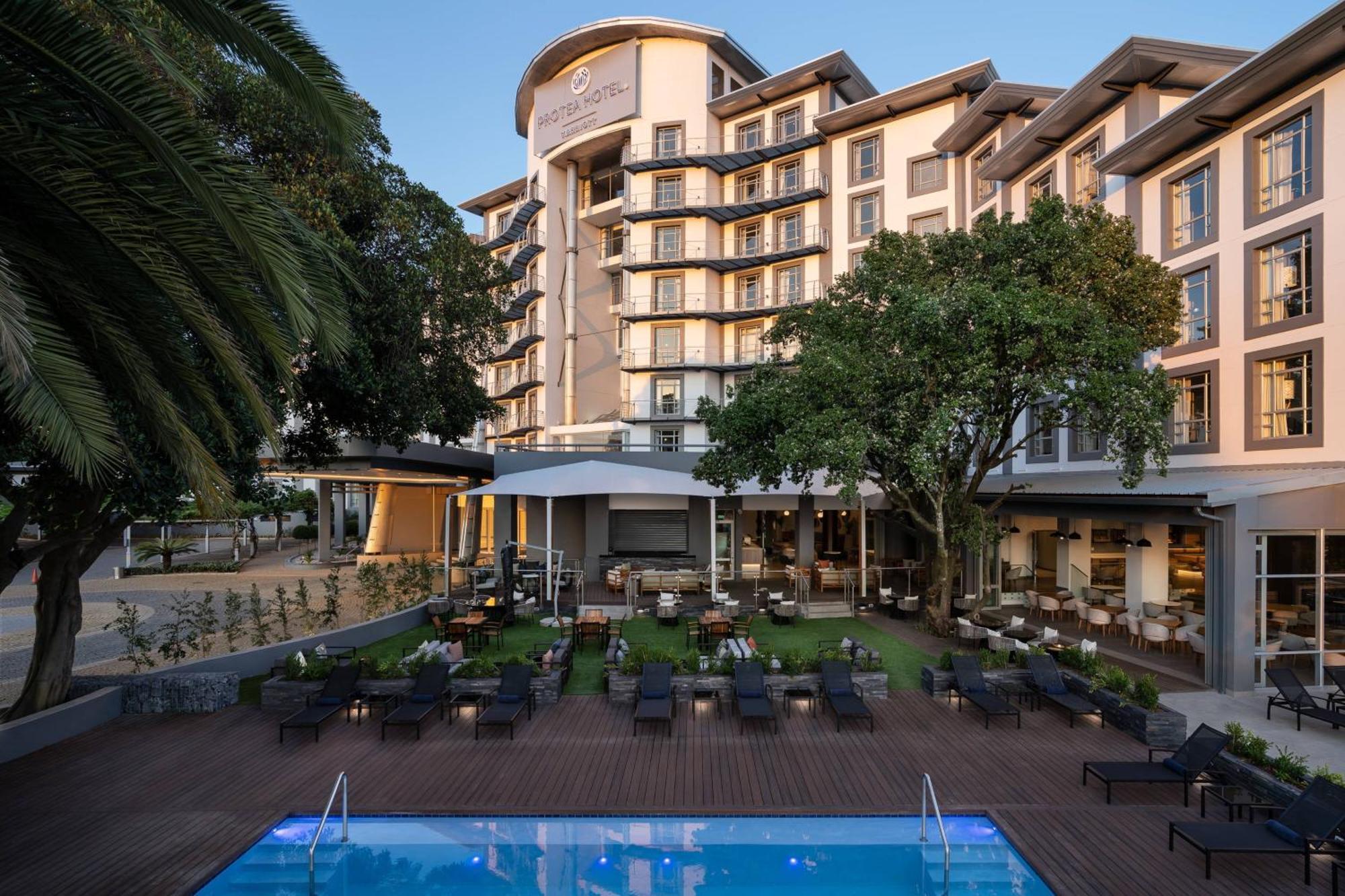 Protea Hotel By Marriott Johannesburg Wanderers Exterior photo